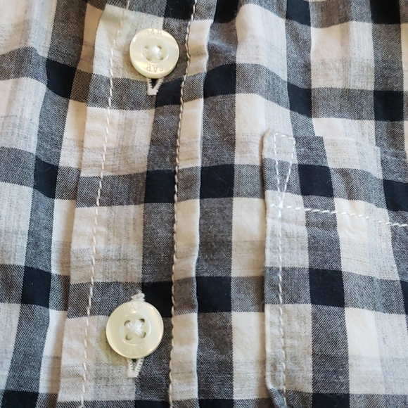 Baby gap grey white black plaid button down shirt - Picture 3 of 6
